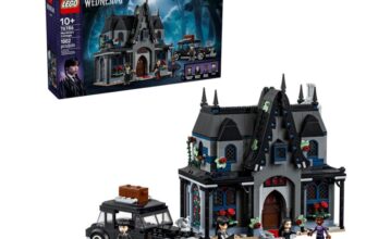 לגו 76786 אחוזת מורטישה