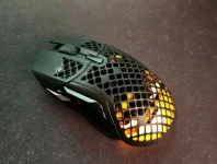 עכבר גיימינג אלחוטי SteelSeries Aerox 5