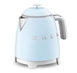 קומקום Smeg Mini דגם KLF05PBEU צבע תכלת
